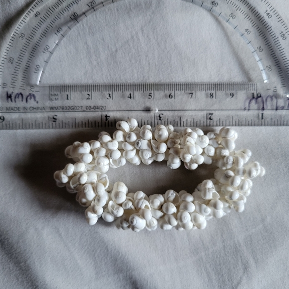 Bracelets - Picture 3 of 6